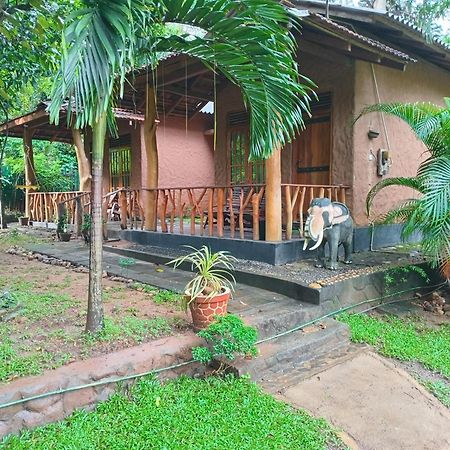 Green Park Safari House & Eco Tree House Udawalawe Exterior foto