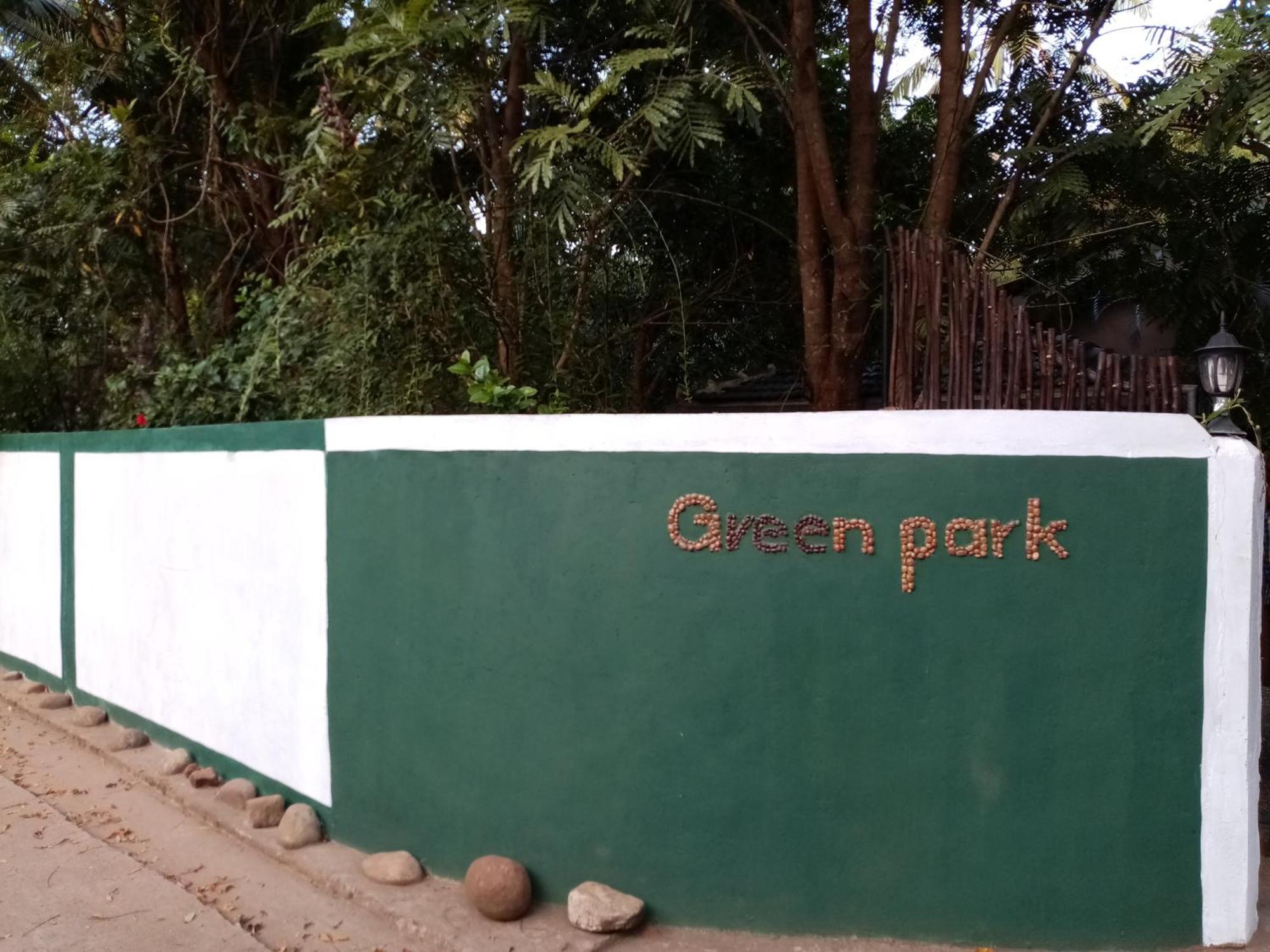 Green Park Safari House & Eco Tree House Udawalawe Exterior foto